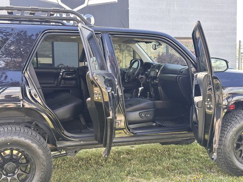 Used 2019 Toyota 4Runner TRD Pro AWD/4WD image 26