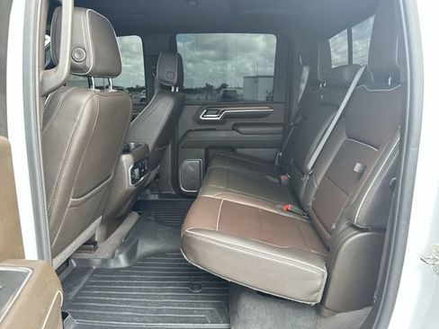 Used 2024 GMC Sierra 3500 Denali w/ Denali Reserve Package AWD/4WD image 27