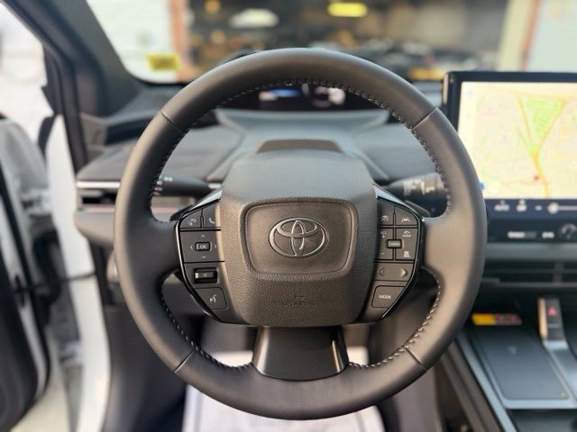 Used 2026 Toyota C-HR AWD/4WD image 12