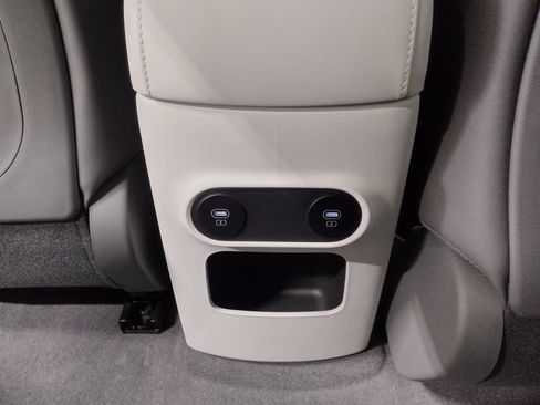 Used 2026 Hyundai Ioniq 5 SEL AWD/4WD image 33