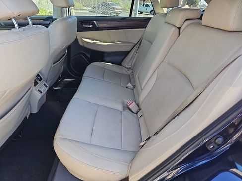 Used 2018 Subaru Outback 2.5i Limited image 14