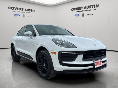 Used 2024 Porsche Macan w/ Premium Plus Package AWD/4WD image 7