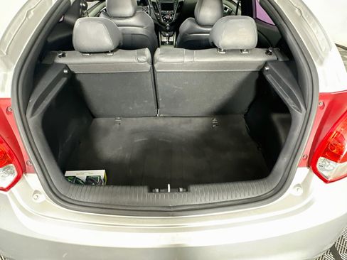Used 2015 Hyundai Veloster Turbo FWD image 26
