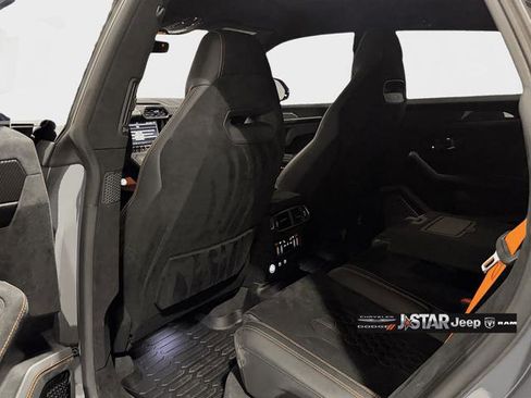 Used 2023 Lamborghini Urus Performante image 9