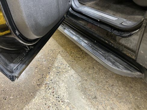 Used 2012 Chevrolet Suburban LTZ image 19