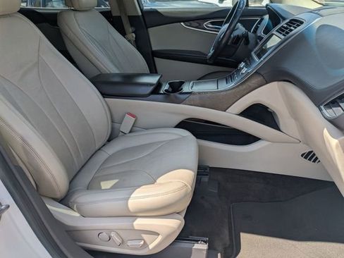 Used 2018 Lincoln MKX Reserve w/ Lincoln MKX Climate Package FWD image 29