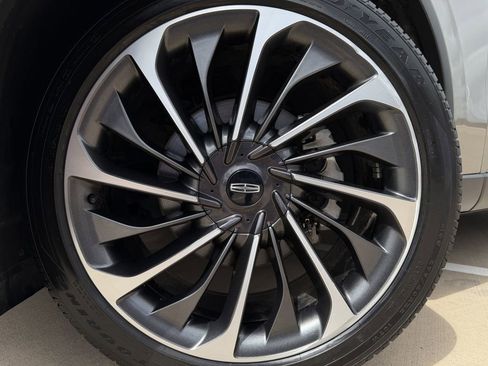 Used 2023 Lincoln Aviator Reserve w/ Equipment Group 201A AWD/4WD image 9