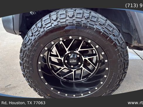 Used 2018 Jeep Wrangler Unlimited Sport S AWD/4WD image 16