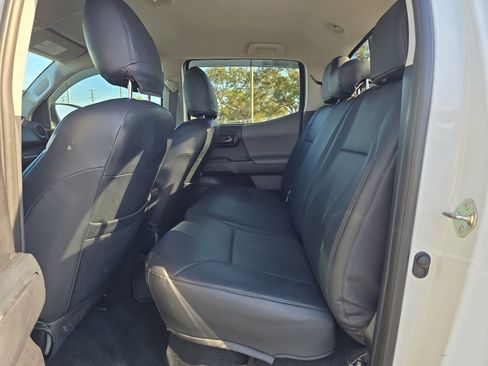 Used 2020 Toyota Tacoma SR image 13