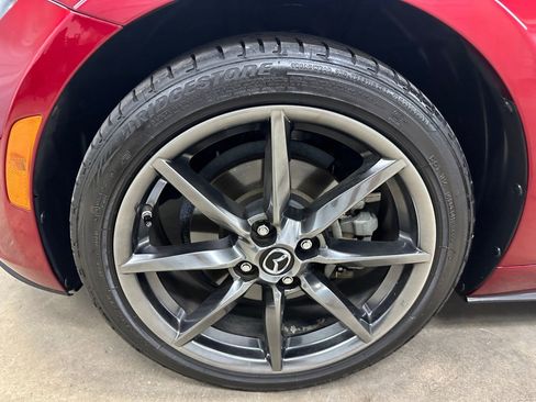 Used 2019 MAZDA MX-5 Miata RF Grand Touring RWD image 26