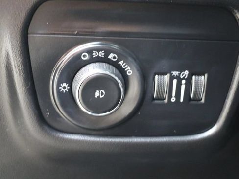 Used 2022 Jeep Grand Cherokee Summit AWD/4WD image 31