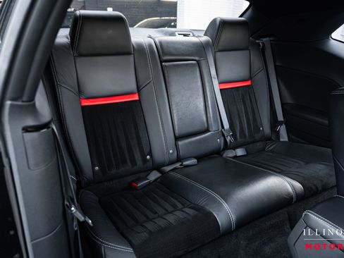 Used 2009 Dodge Challenger SRT8 w/ SRT Option Group II image 31