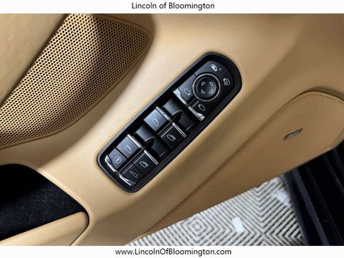 Used 2013 Porsche Panamera Turbo image 17