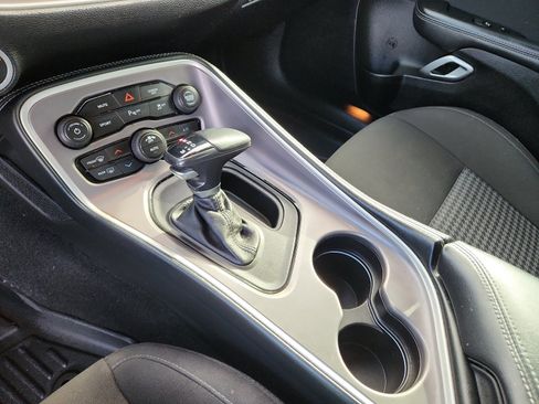 Used 2022 Dodge Challenger GT image 18