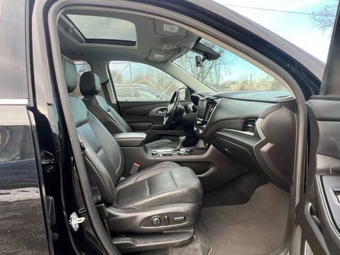 Used 2019 Chevrolet Traverse Premier AWD/4WD image 34