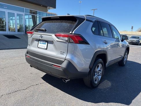 Used 2025 Toyota RAV4 XLE w/ Convenience Package image 5