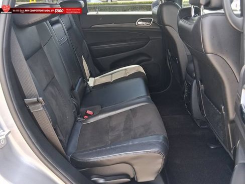 Used 2018 Jeep Grand Cherokee Laredo RWD image 21