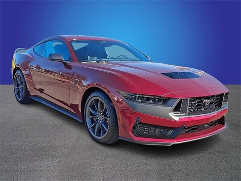 Used 2025 Ford Mustang Dark Horse image 3