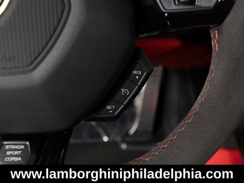 Used 2023 Lamborghini Huracan Tecnica RWD image 21