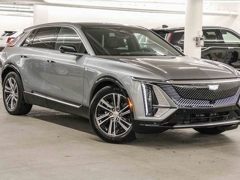 Used 2026 Cadillac Lyriq Premium Luxury image 1