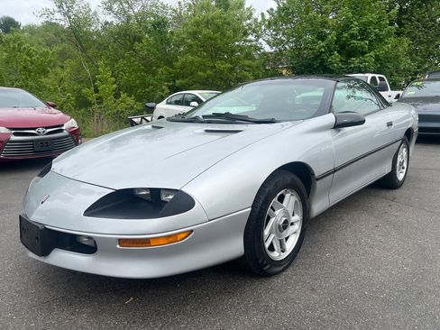 Used 1995 Chevrolet Camaro LT RWD image 1