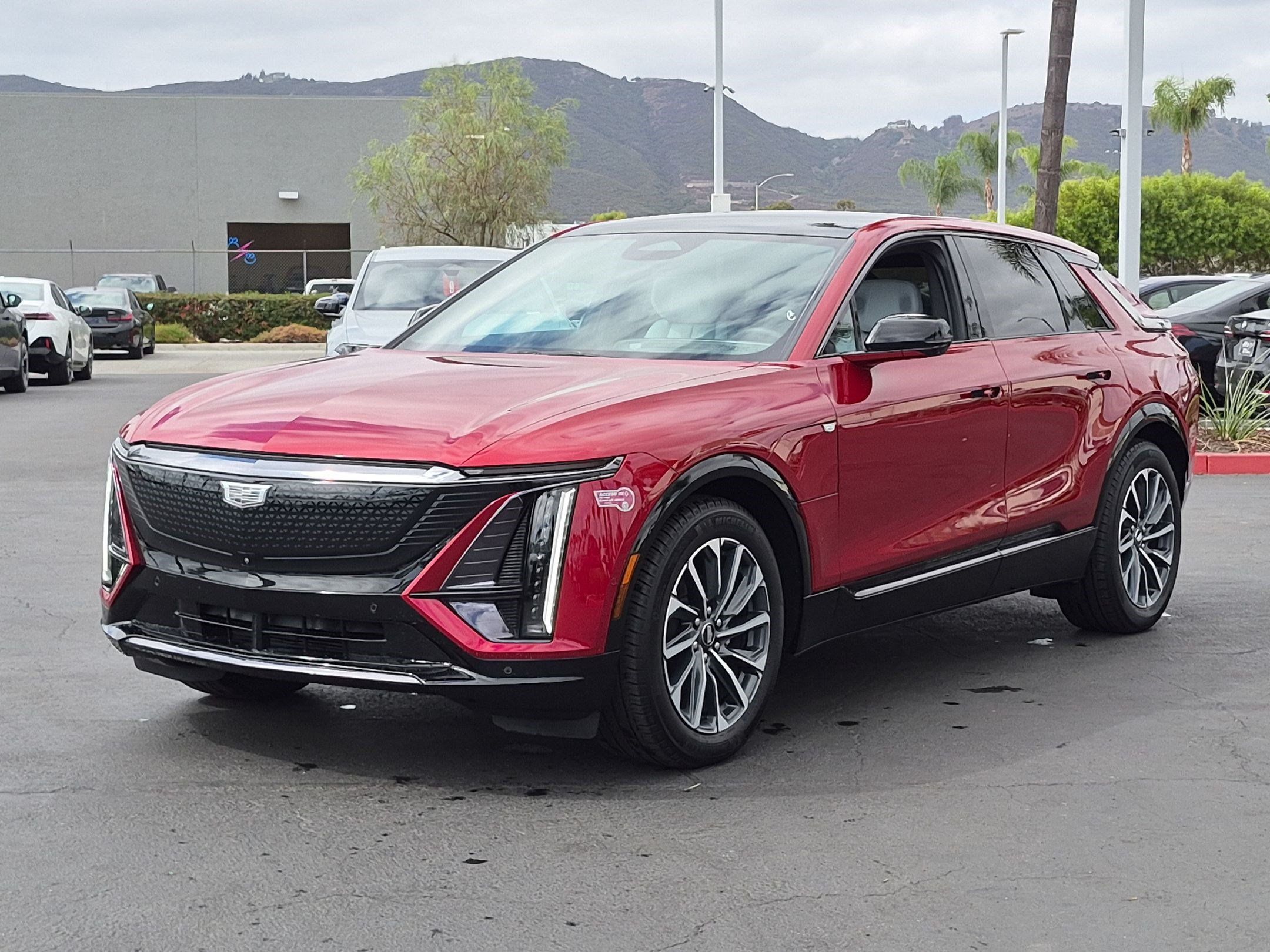 Used 2024 Cadillac Lyriq Sport RWD image 5