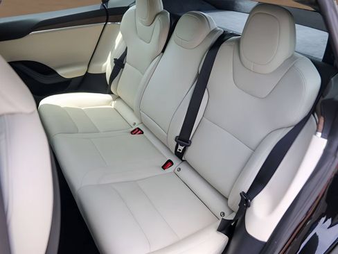 Used 2022 Tesla Model S AWD/4WD image 17