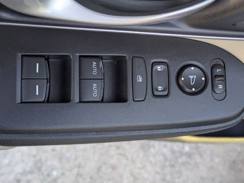 Used 2017 Honda CR-V Touring image 17