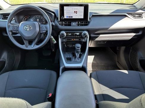 Used 2025 Toyota RAV4 LE AWD/4WD image 15