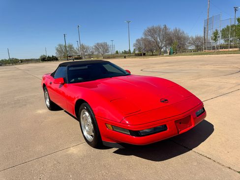 Used 1995 Chevrolet Corvette Convertible RWD image 42