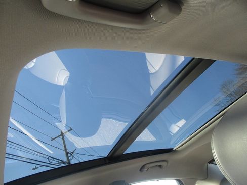 Used 2017 Genesis G80 3.8 w/ Option Group 02 image 9