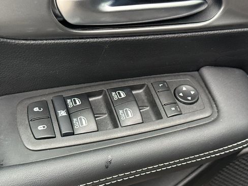 New 2026 Chrysler Pacifica Select image 11