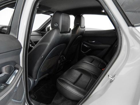 Used 2019 Jaguar E-PACE R-Dynamic SE image 34