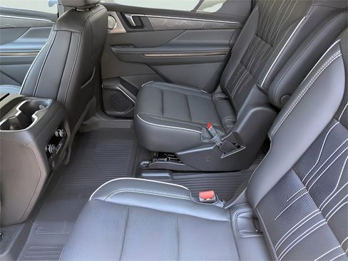 New 2026 Buick Enclave Avenir w/ Super Cruise Package image 22