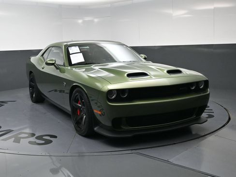 Used 2022 Dodge Challenger SRT Hellcat Redeye RWD image 3