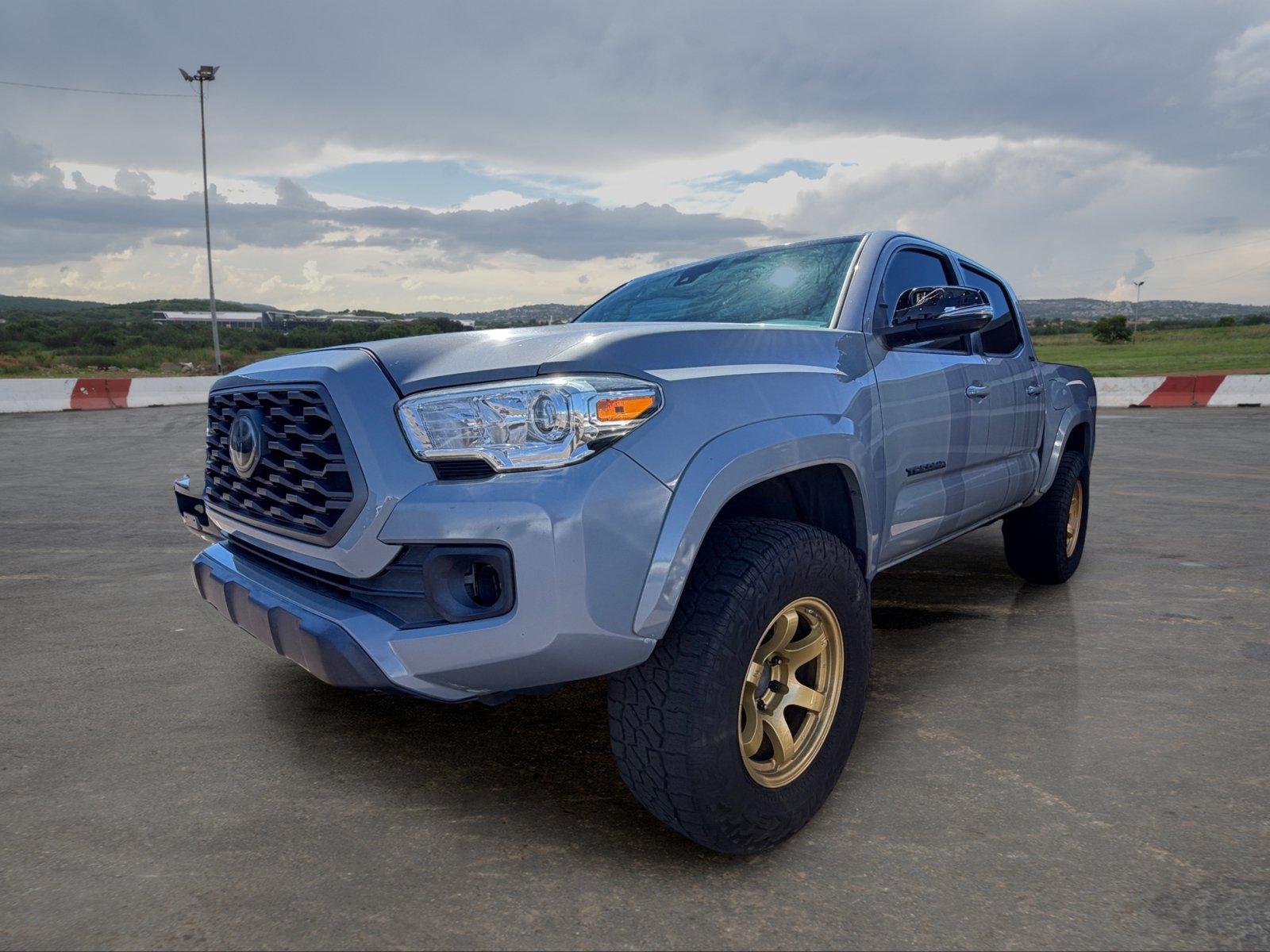 Used 2021 Toyota Tacoma SR5 w/ Technology Package AWD/4WD image 5