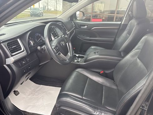 Used 2016 Toyota Highlander Limited image 56