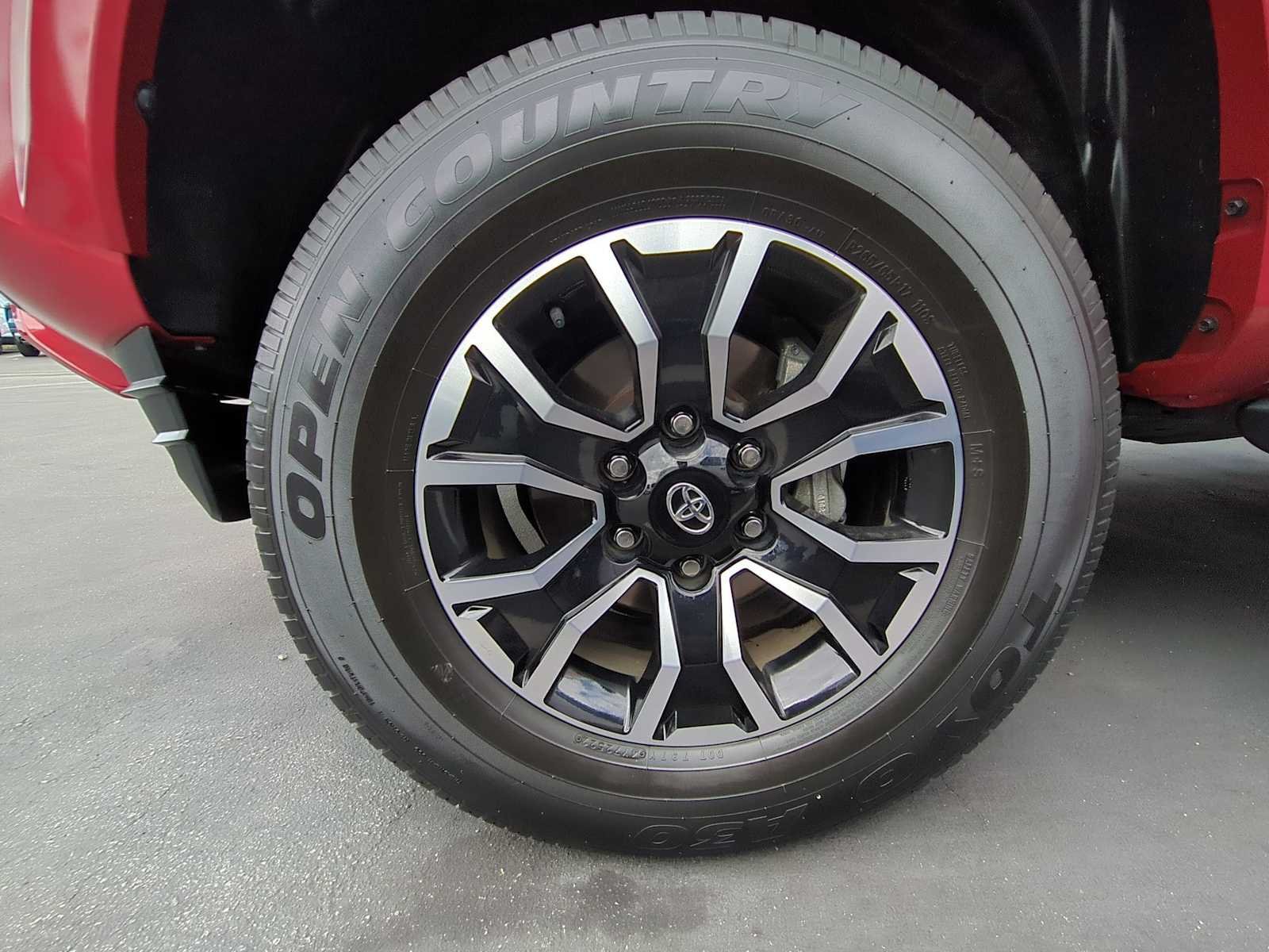 Used 2022 Toyota Tacoma TRD Sport w/ TRD Premium Sport Package RWD image 29