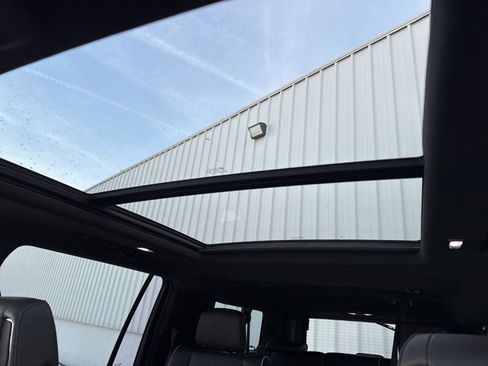 Certified 2021 Cadillac Escalade ESV Premium Luxury image 9