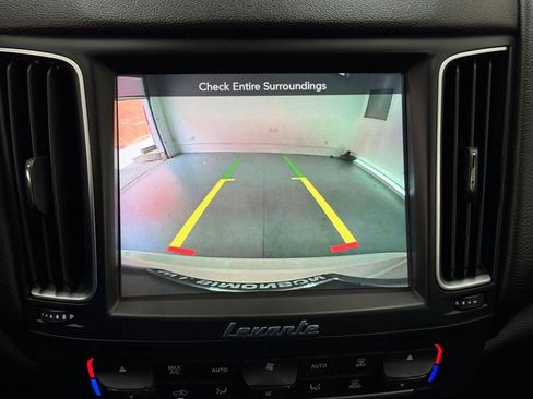Used 2019 Maserati Levante image 30