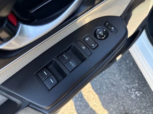 Used 2021 Honda CR-V EX image 12