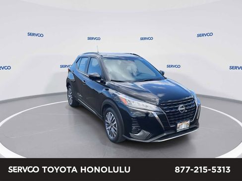 Used 2024 Nissan Kicks SR image 1