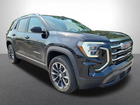 Used 2026 GMC Terrain Elevation w/ Elevation Premium Package FWD image 7