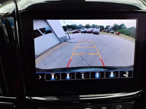 Used 2021 Chevrolet Traverse LT AWD/4WD image 13