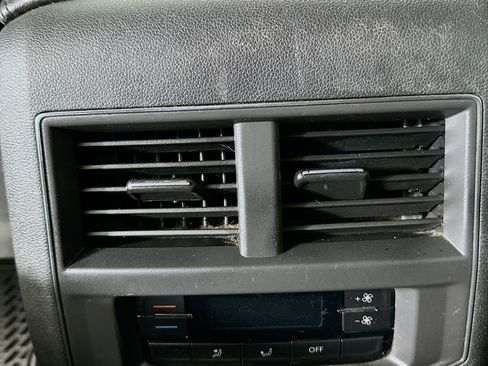 Used 2019 Volkswagen Atlas S w/ Towing Package image 27