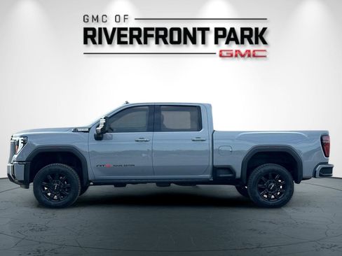 Used 2024 GMC Sierra 2500 AT4 w/ AT4 Premium Plus Package image 6