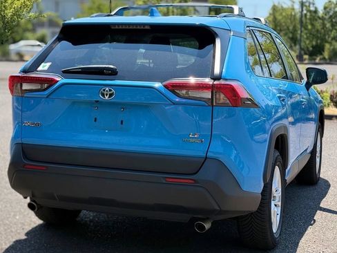 Certified 2021 Toyota RAV4 LE AWD/4WD image 5