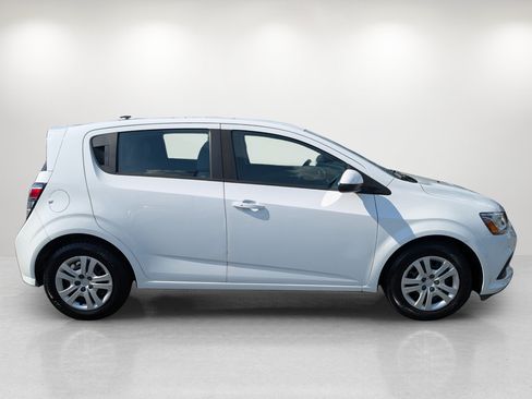 Used 2020 Chevrolet Sonic LT FWD image 4