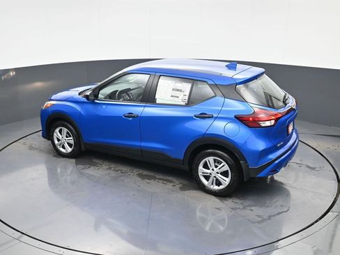 New 2025 Nissan Kicks Play S image 29