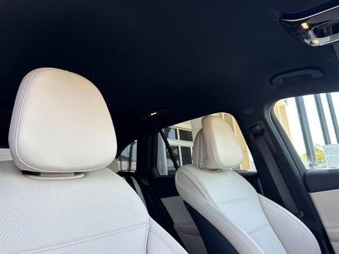 Certified 2025 Mercedes-Benz GLC 300 image 19